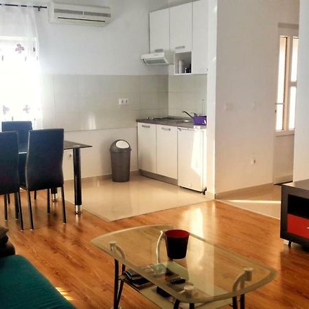 Apartman Kolan Exterior foto