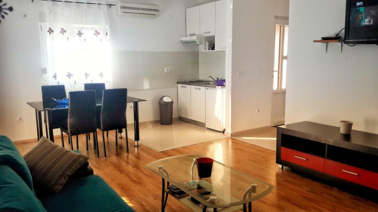 Apartman Kolan Exterior foto